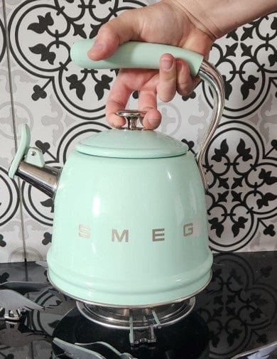 Smeg Ocak Üstü Islıklı Whistling Kettle Su Isıtıcısı Krem CKLW2001CR Bonvagon